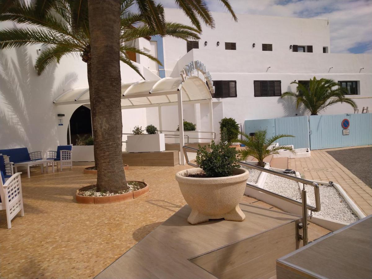 Hotel Roca Bella Es Pujols Esterno foto